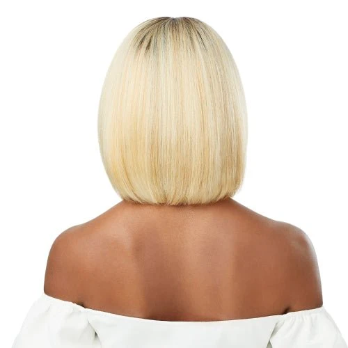 Outre Perfect Hairline Synthetic 13x4 Lace Frontal Wig - JENISSE - Airhomei